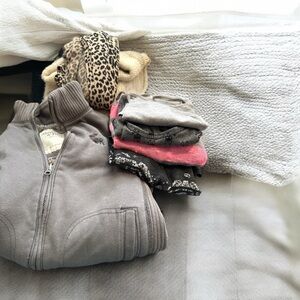 Juniors Small Top Bundle With Abercrombie & Fitch Jacket! 7 Pieces!